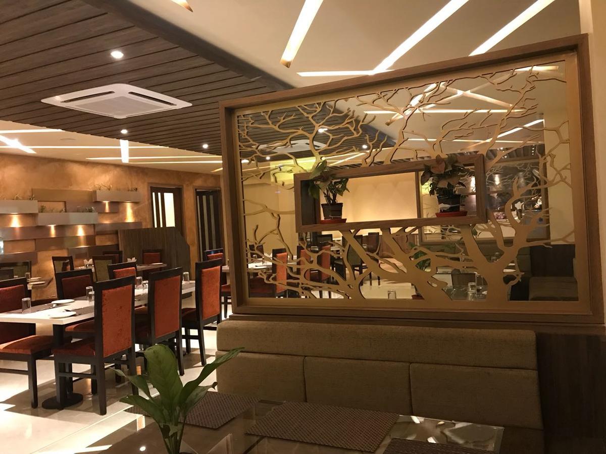 Hotel Shree Kanha Residency Allāhābād Junction Kültér fotó