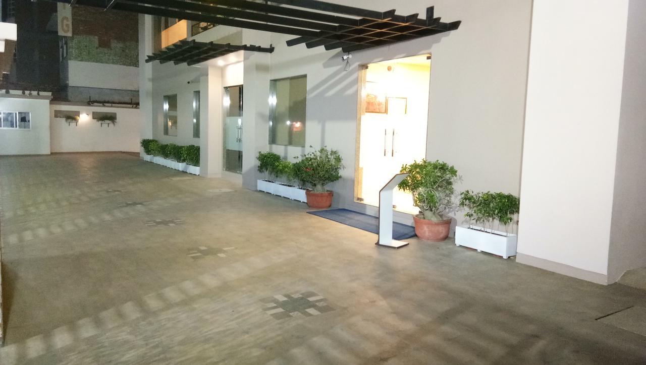 Hotel Shree Kanha Residency Allāhābād Junction Kültér fotó