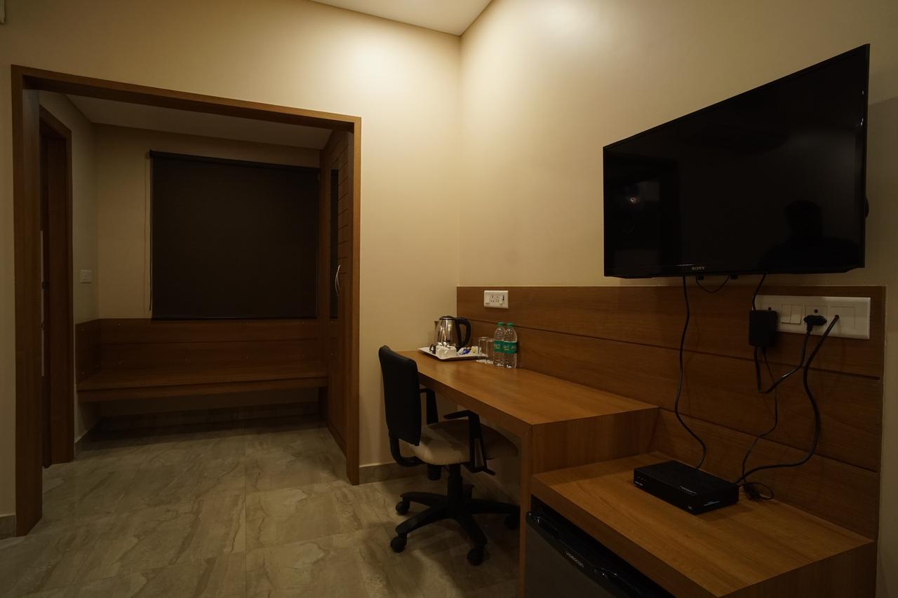 Hotel Shree Kanha Residency Allāhābād Junction Kültér fotó