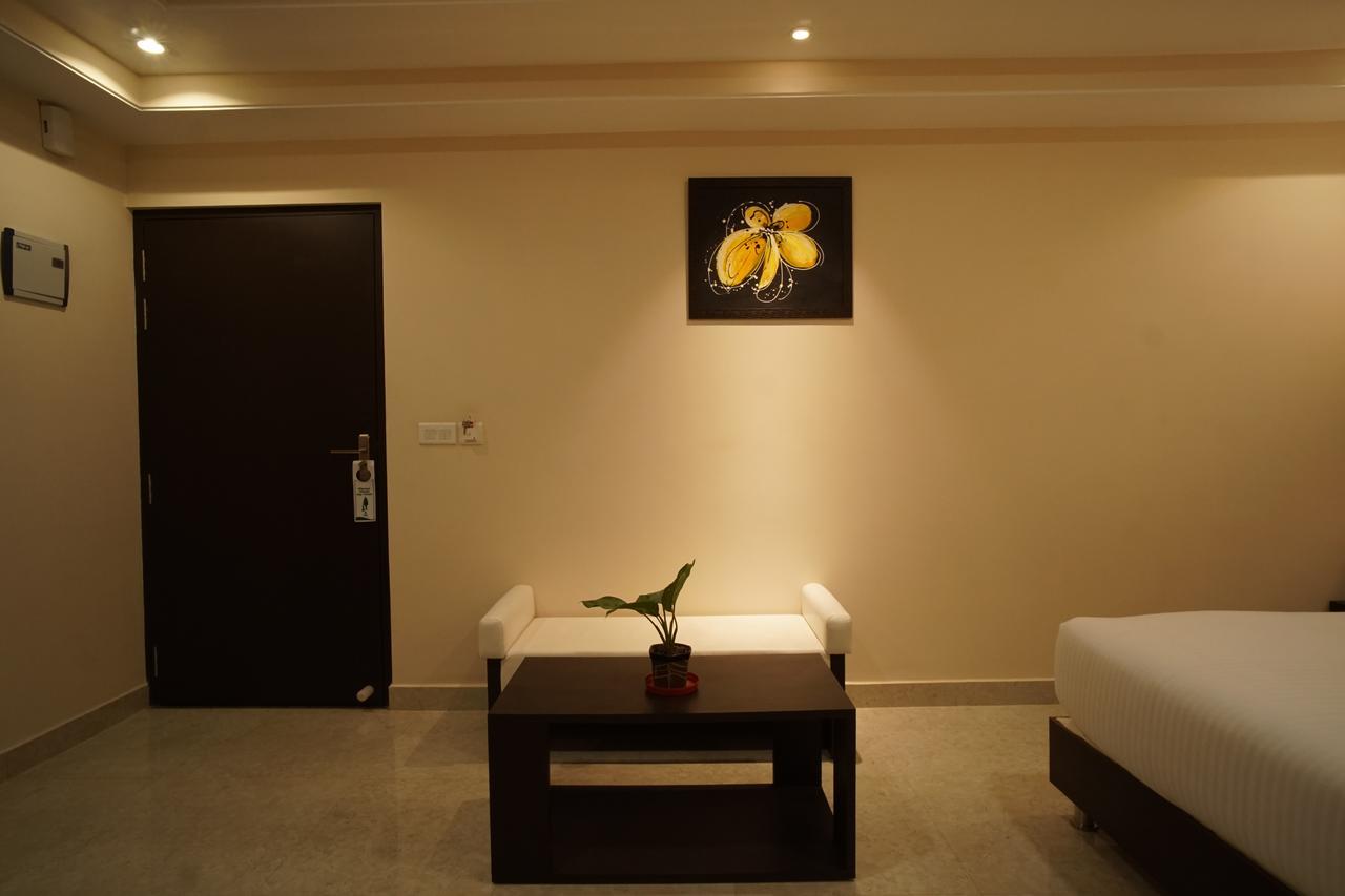 Hotel Shree Kanha Residency Allāhābād Junction Kültér fotó