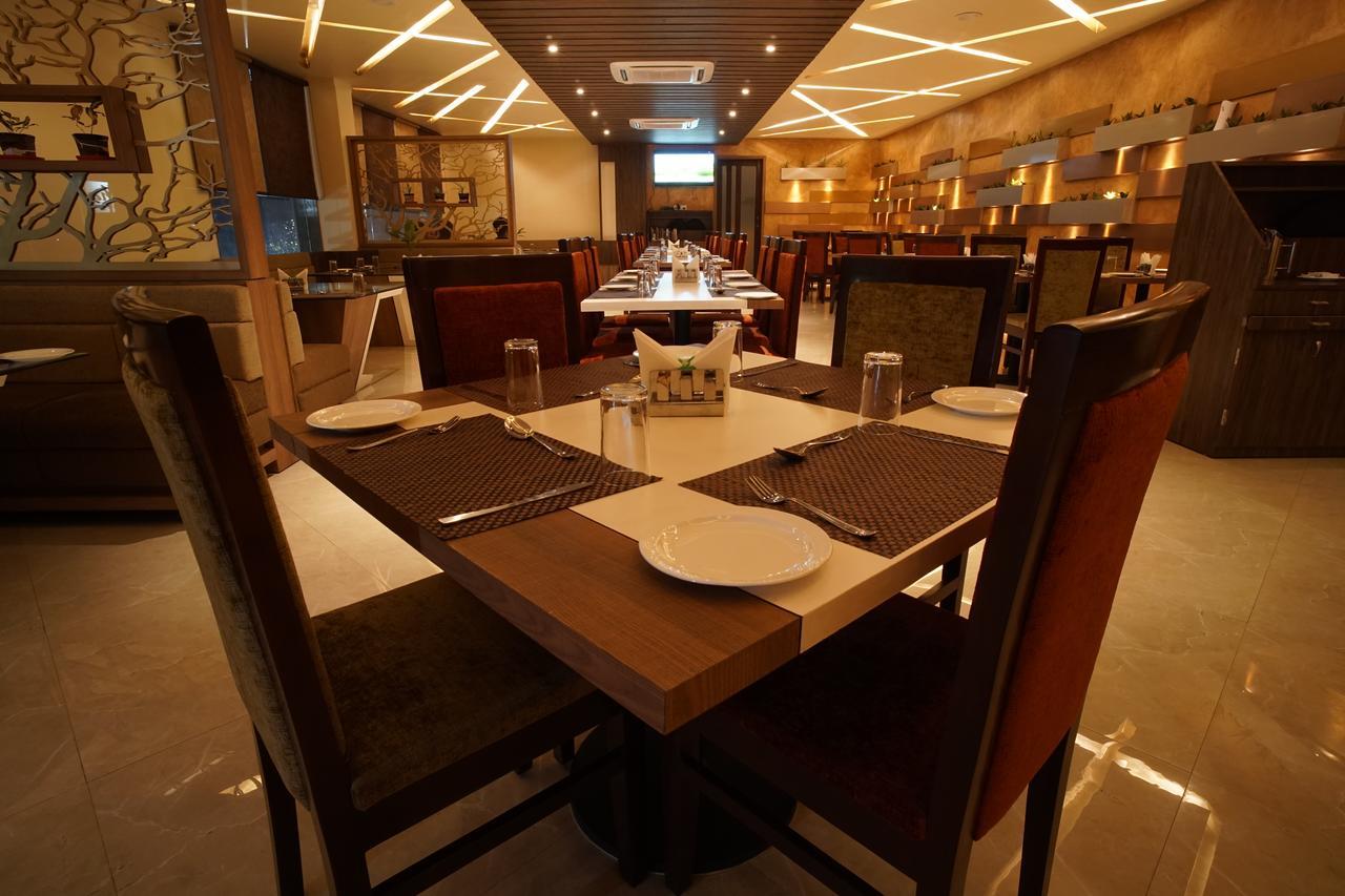 Hotel Shree Kanha Residency Allāhābād Junction Kültér fotó
