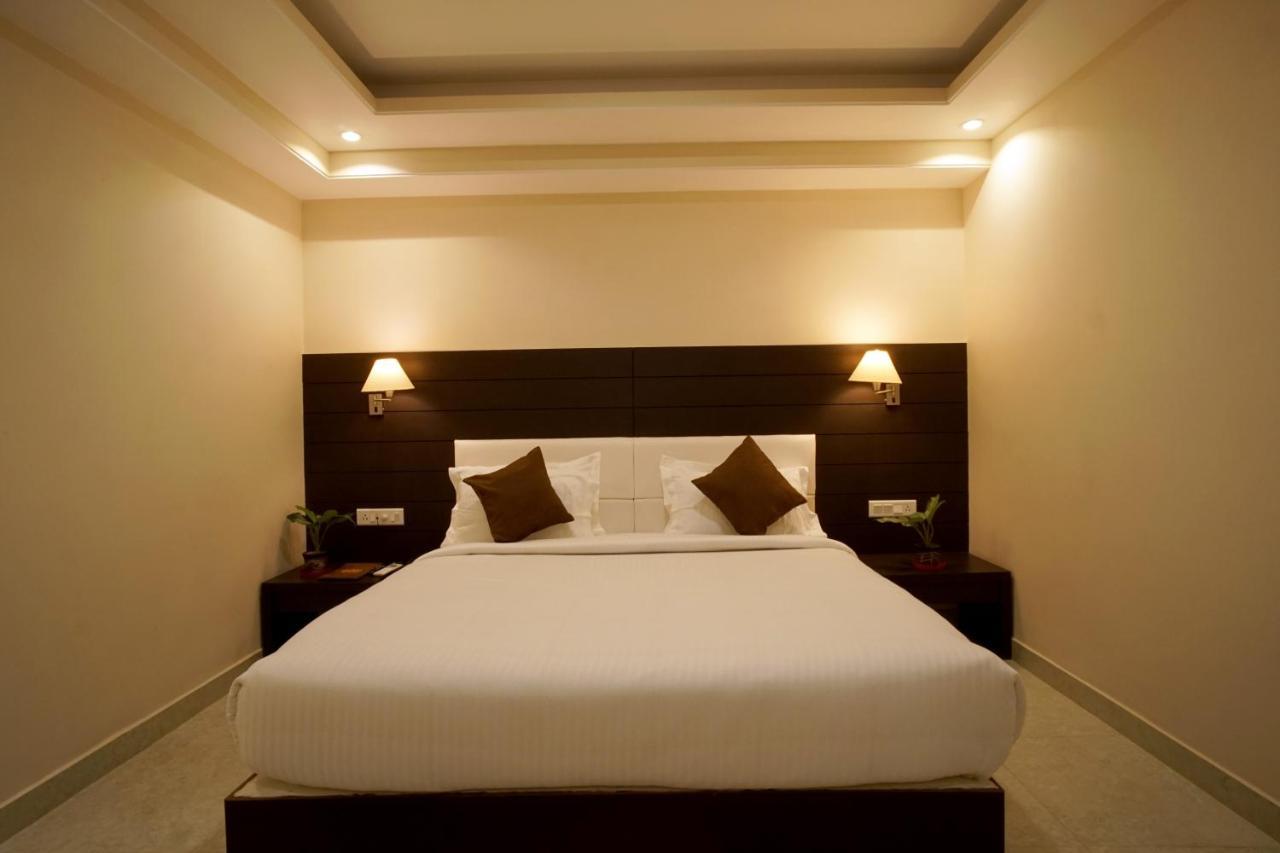 Hotel Shree Kanha Residency Allāhābād Junction Kültér fotó